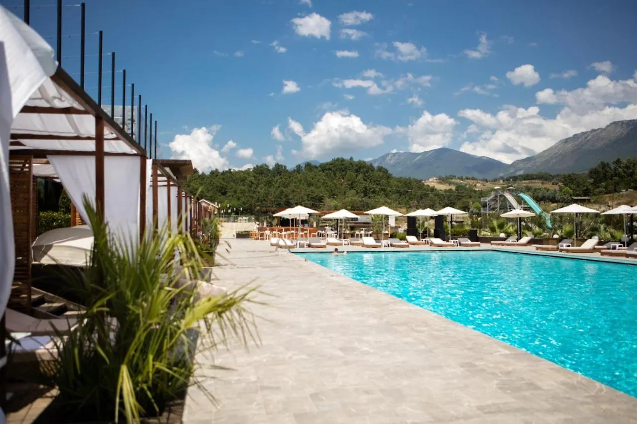 Equos Resort Hotel ティラナ 0*,  アルバニア