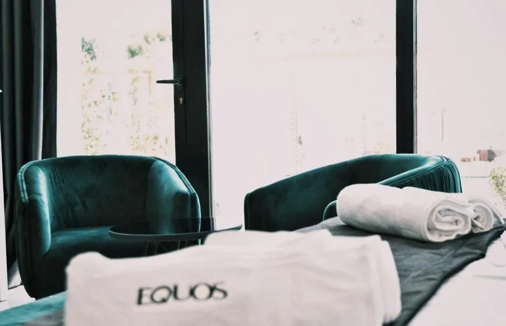 Equos Resort Hotel ティラナ