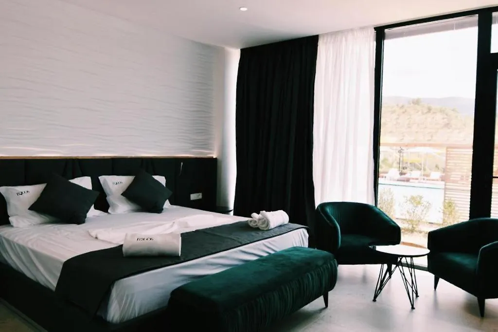 Equos Resort Hotel ティラナ