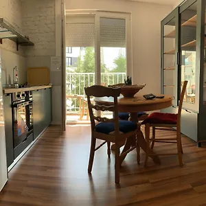 Appartamento Flora - Modern Rooftop With Balcony, Tirana